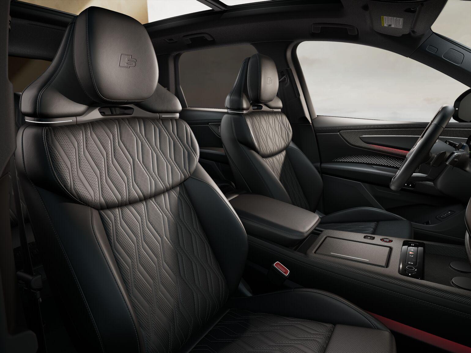 Fine Nappa leather seats, Seats: Black, Dashboard: Black, Carpet: Black, Headliner: Black