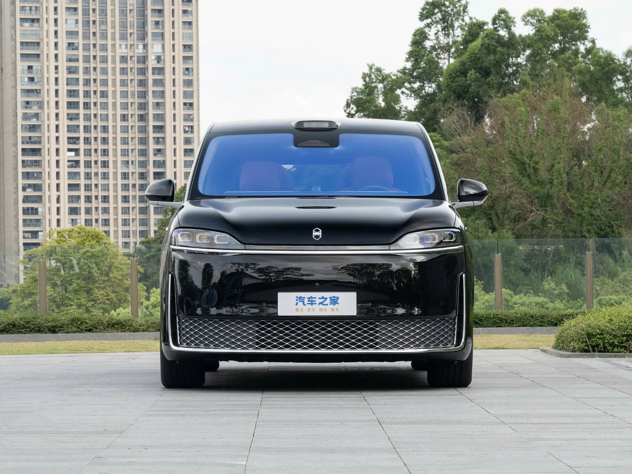 Luxeed V9 - SECRETCARS