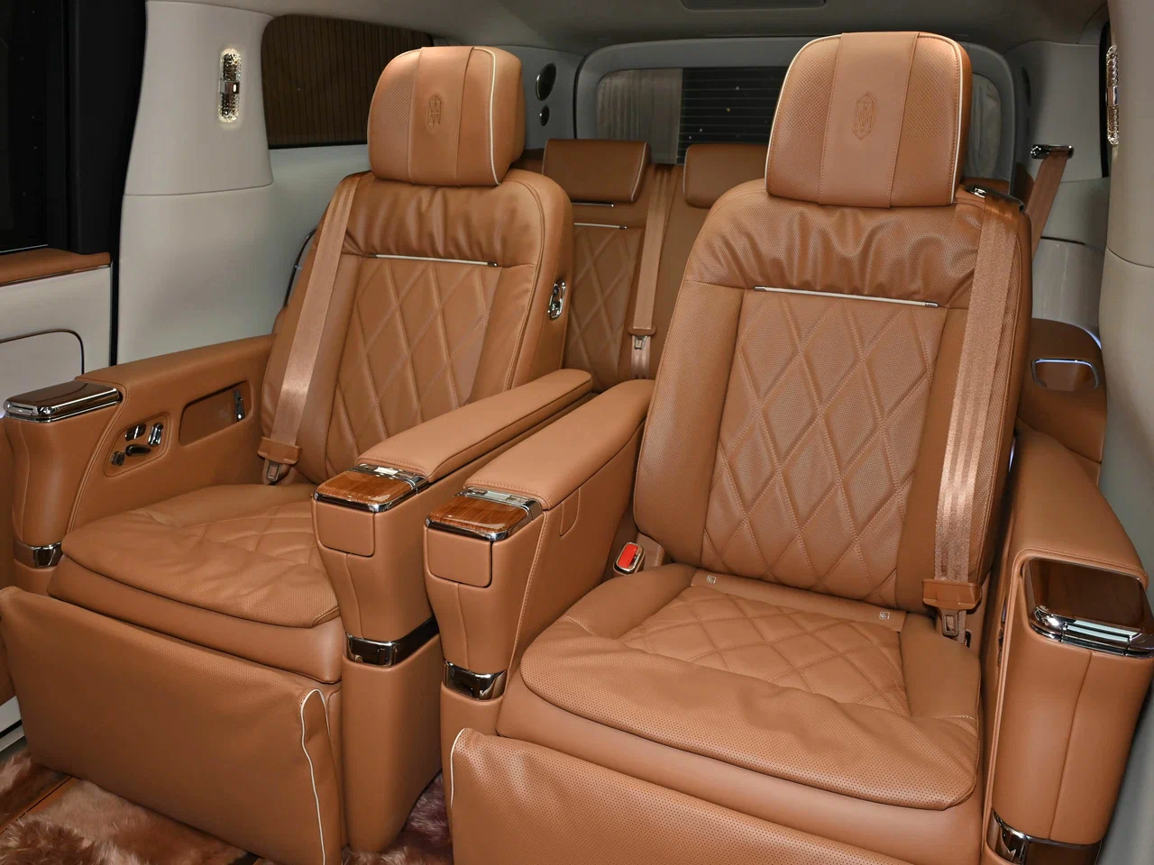 Maextro V800 - SECRETCARS
