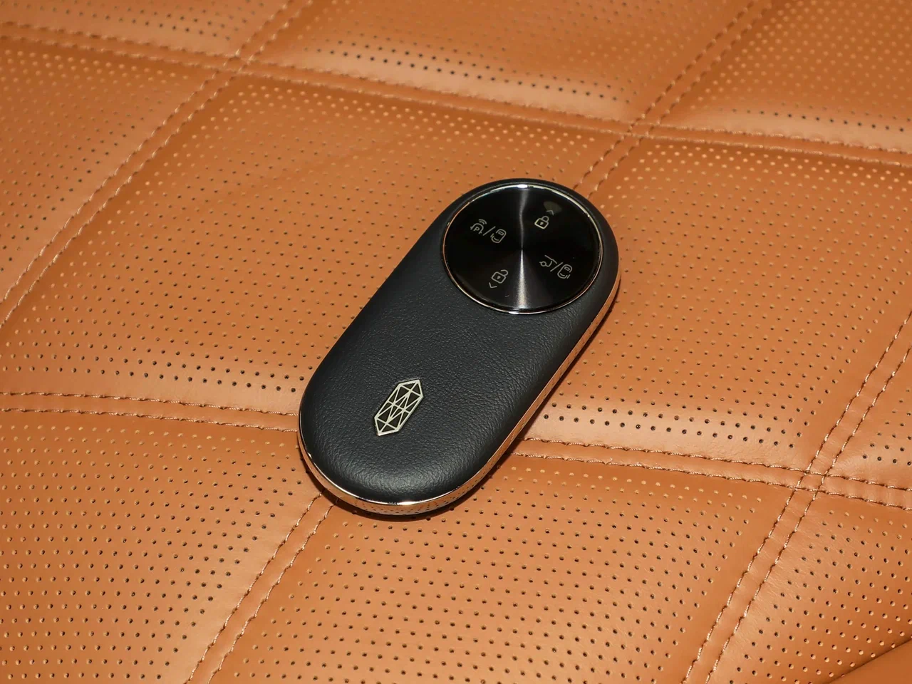 Maextro V800 - SECRETCARS