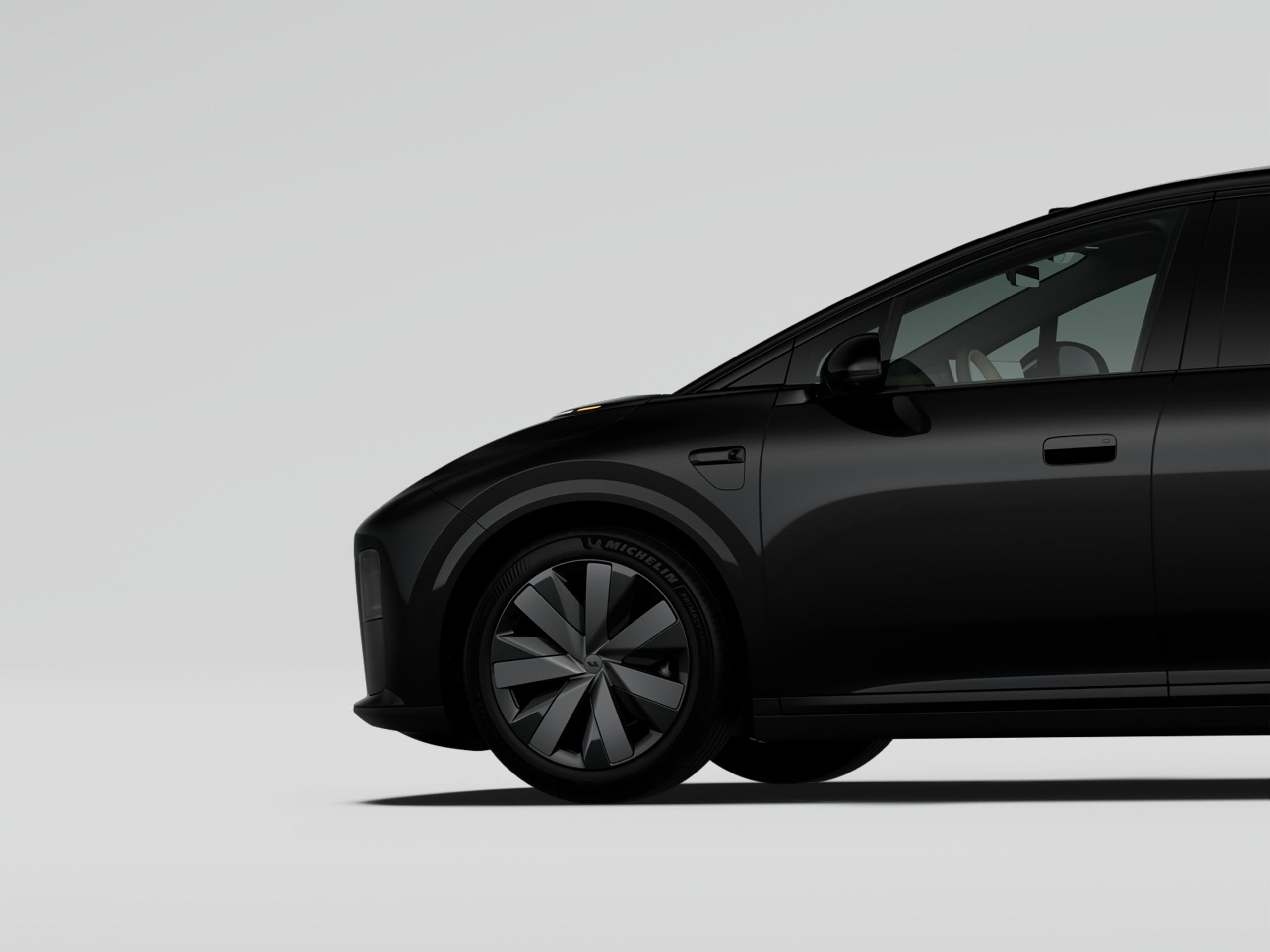 21-inch Seven-Spoke Sport Wheels