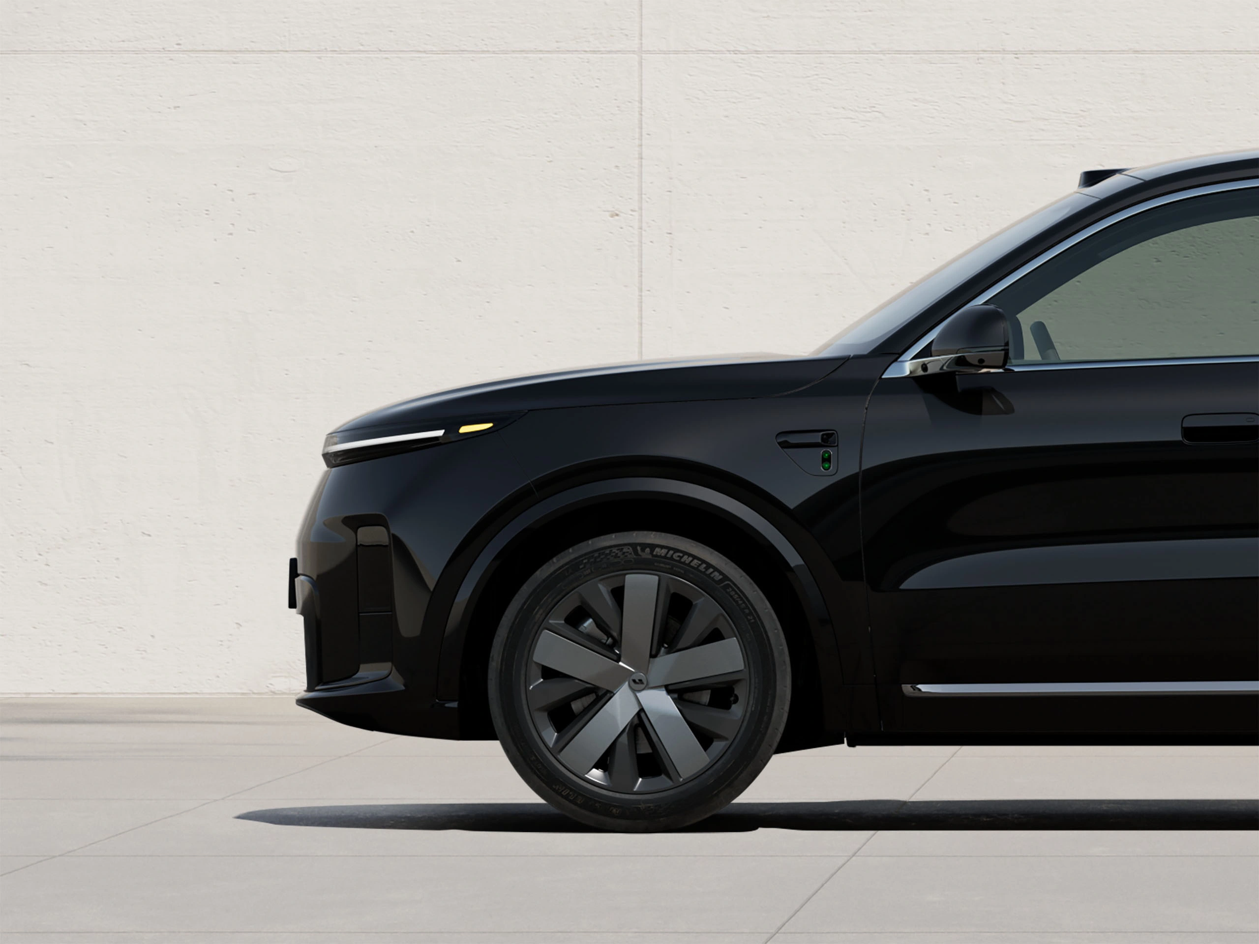 21-inch Black Five-Spoke Wheels